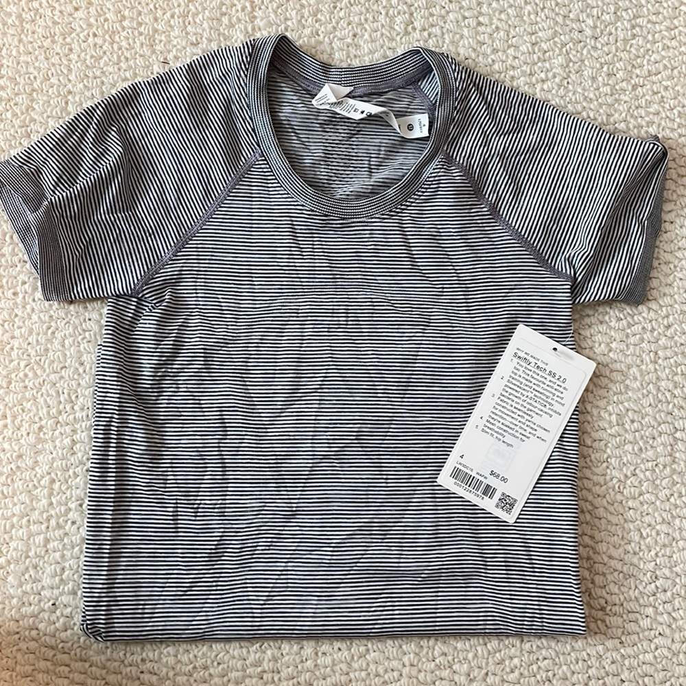 *NWT* Swiftly Tech SS 2.0